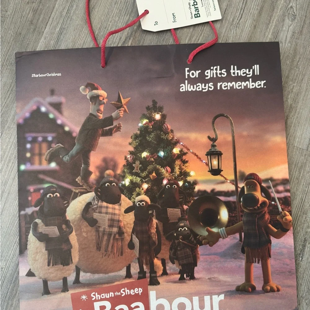 Alaia, Barbour, and Fortnum & Mason empty shopping bags, as is - Picture 3 of 4